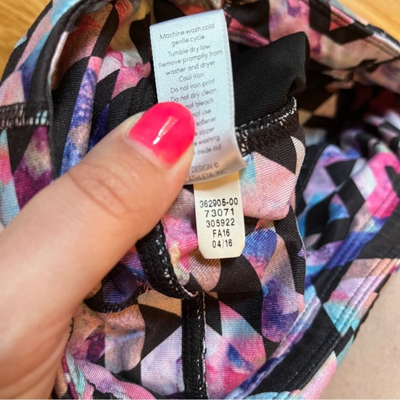 Athleta Girl black cropped leggings with multicolored detail size medium 8-10 - Picture 5 of 5